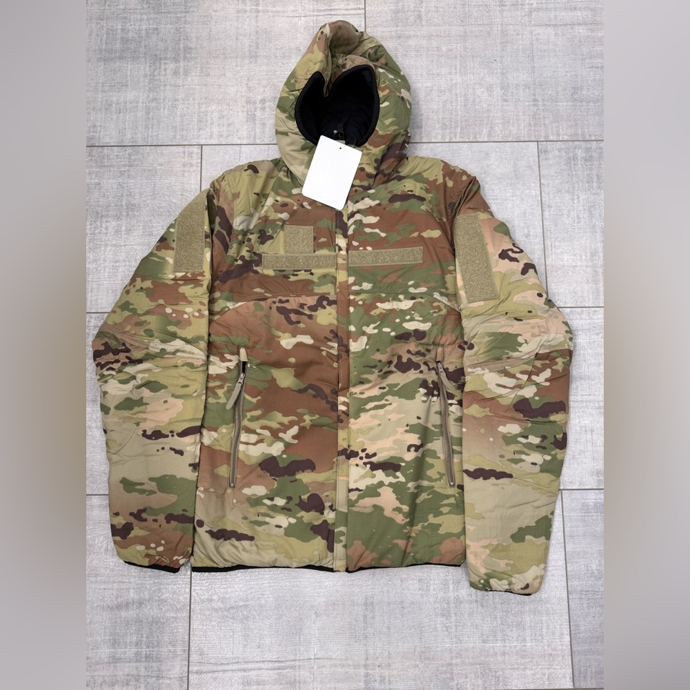 Massif Strato Low Loft Reversible Jacket --Multicam/Black, Size Medium (non FR)